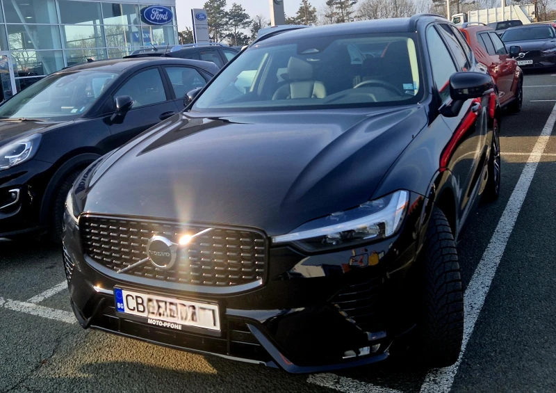 Volvo XC60 Plus Bright AWD Mild Hybrid B5, снимка 5 - Автомобили и джипове - 51700519