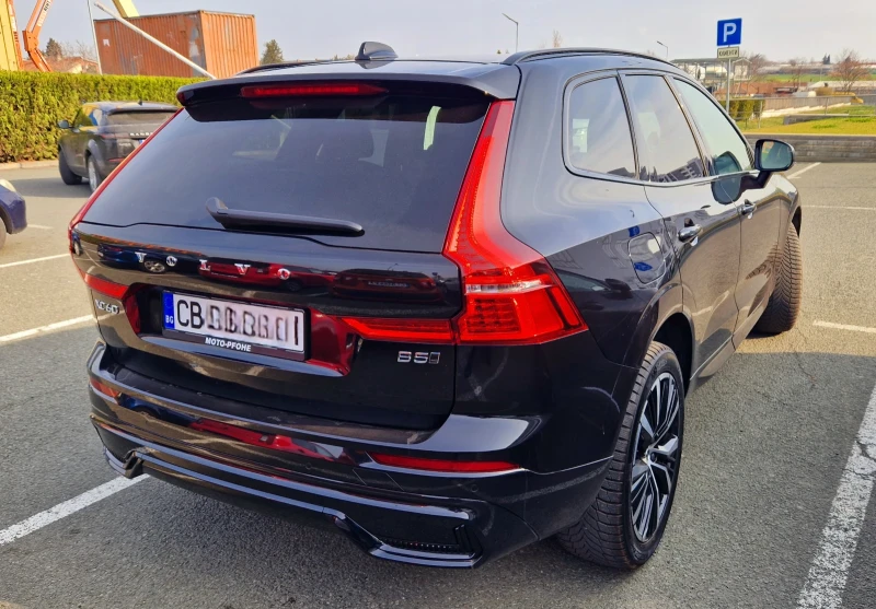 Volvo XC60 Plus Bright AWD Mild Hybrid B5, снимка 3 - Автомобили и джипове - 51700519
