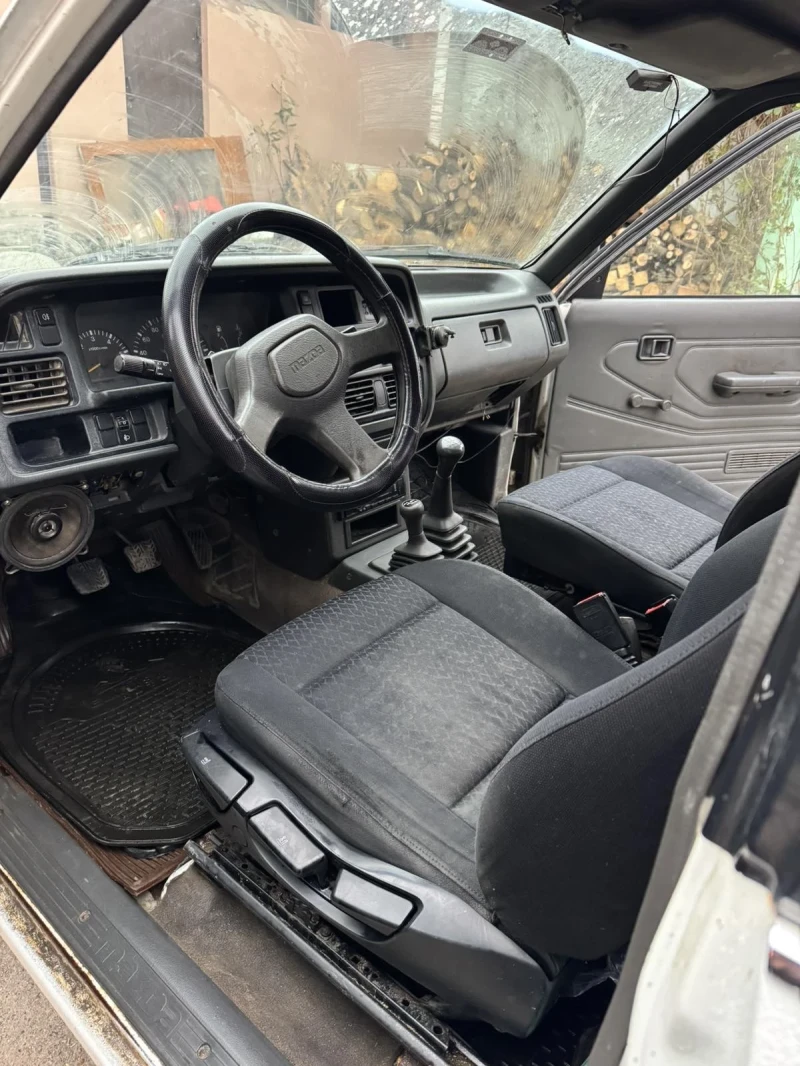 Mazda B2500, снимка 2 - Автомобили и джипове - 53065128