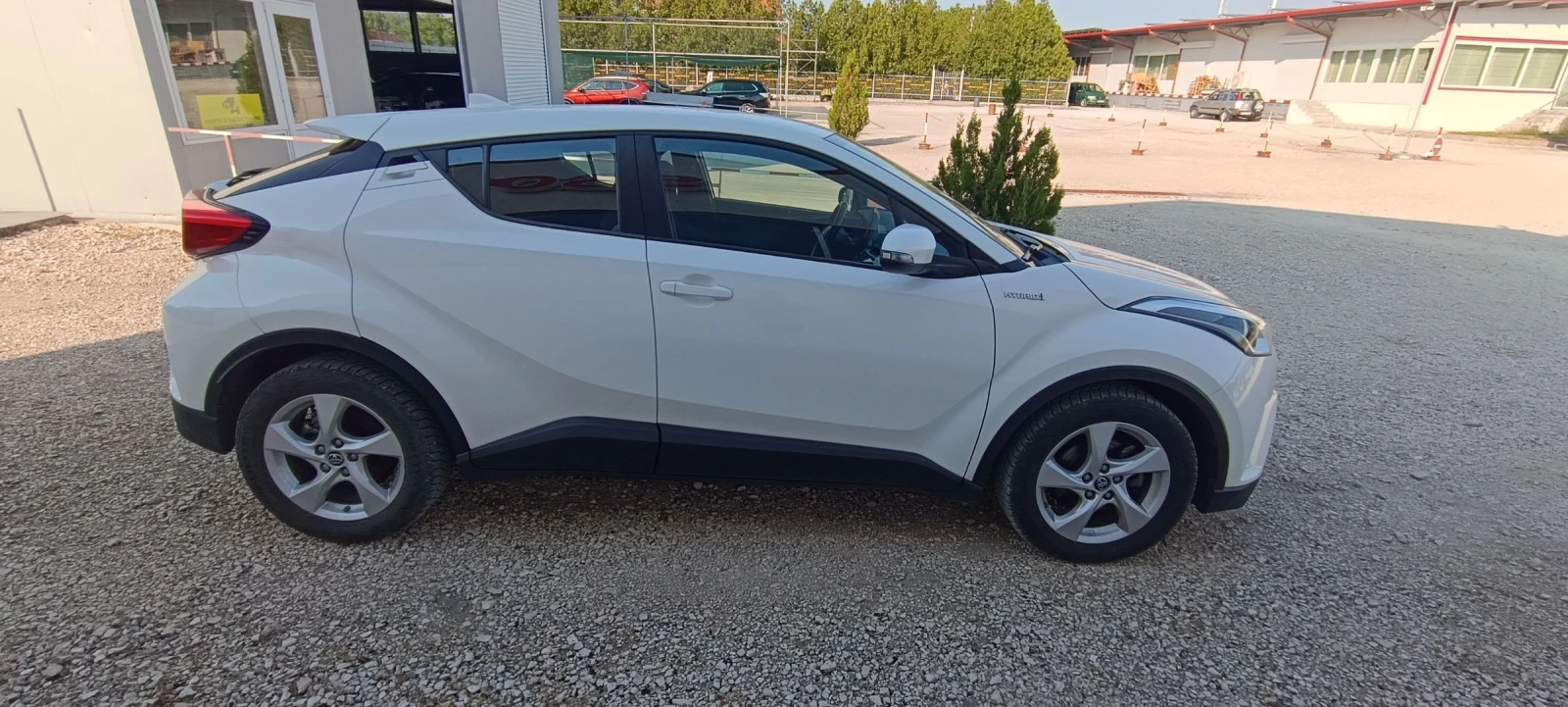 Toyota C-HR 1.8 Hybrid, Automatic, 65000km.2020 г. - изображение 4