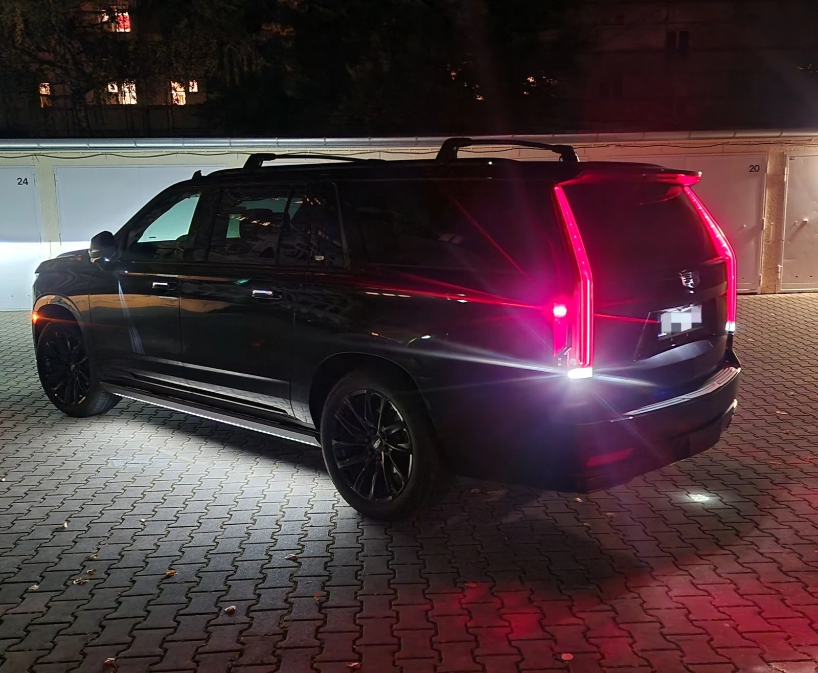 Cadillac Escalade ESV 600 SPORT PLATINUM BLACK ONYX  | Mobile.bg   15