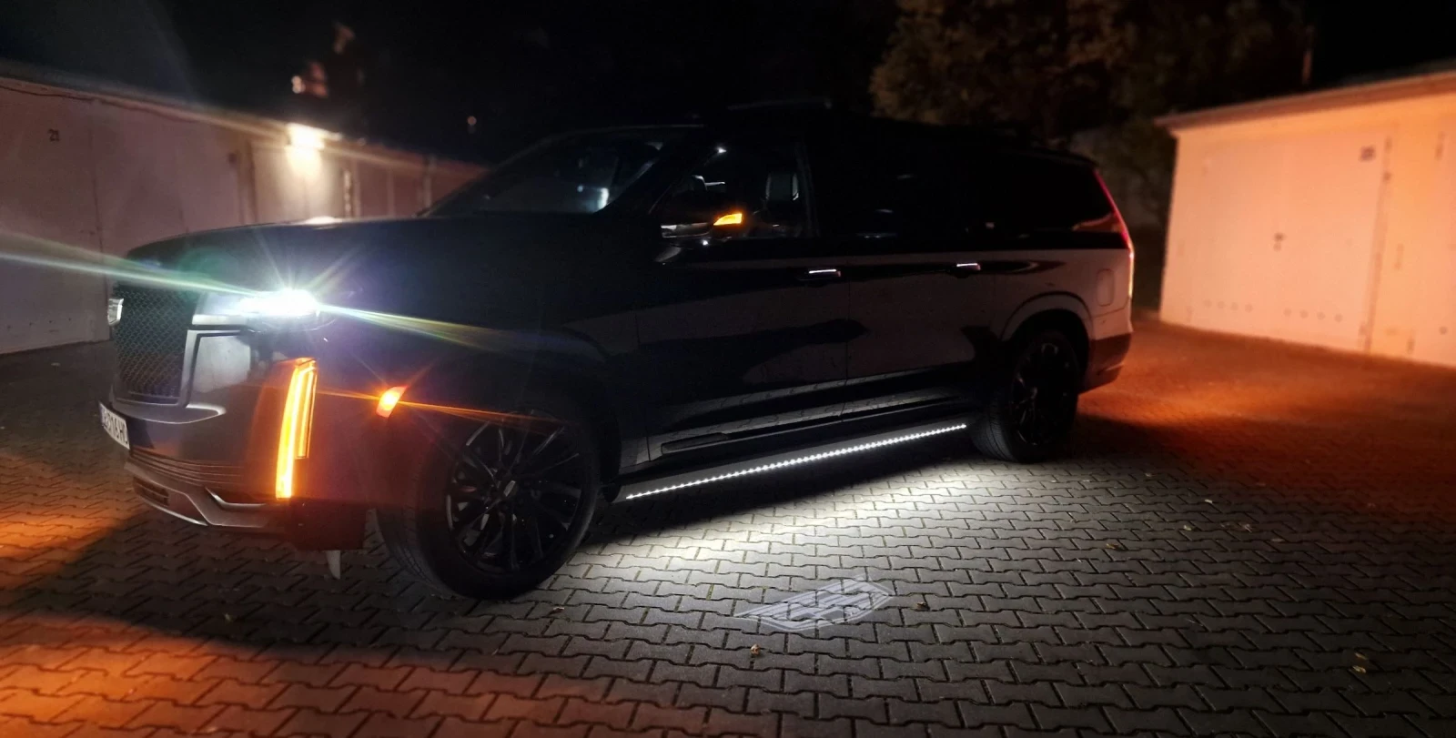 Cadillac Escalade ESV 600 SPORT PLATINUM BLACK ONYX  | Mobile.bg   14