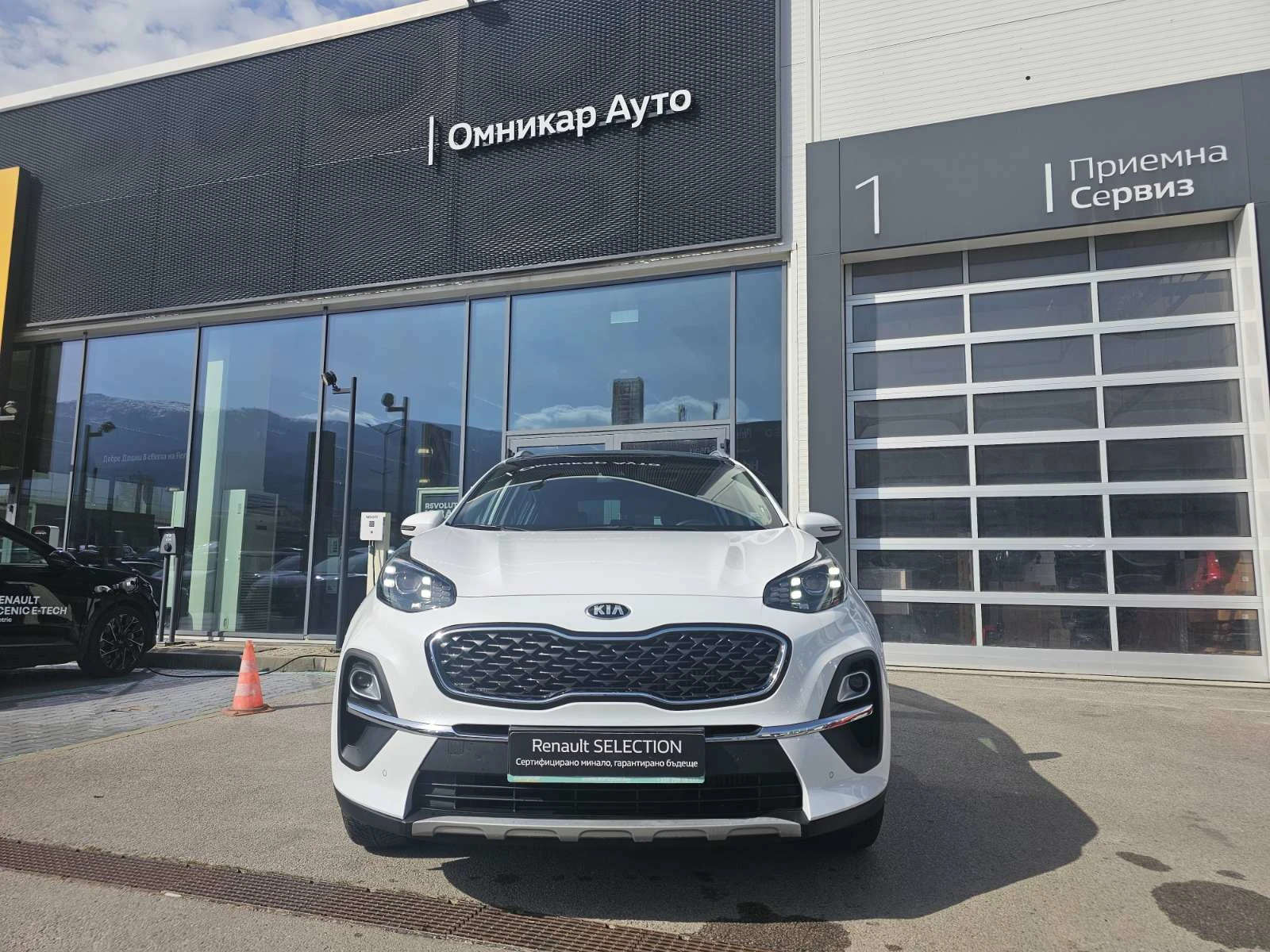 Kia Sportage 1.6 TCe 177hp EDC 4x4 * в гаранция до 01.2027, снимка 3 - Автомобили и джипове - 54228580