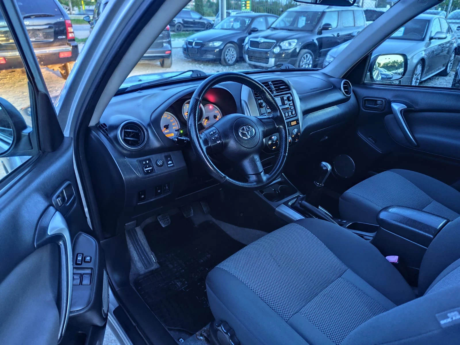 Toyota Rav4 2.0 ����� ������ | Mobile.bg � ����������� 10