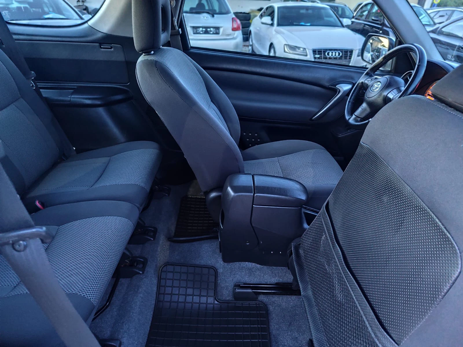 Toyota Rav4 2.0 ����� ������ | Mobile.bg � ����������� 12