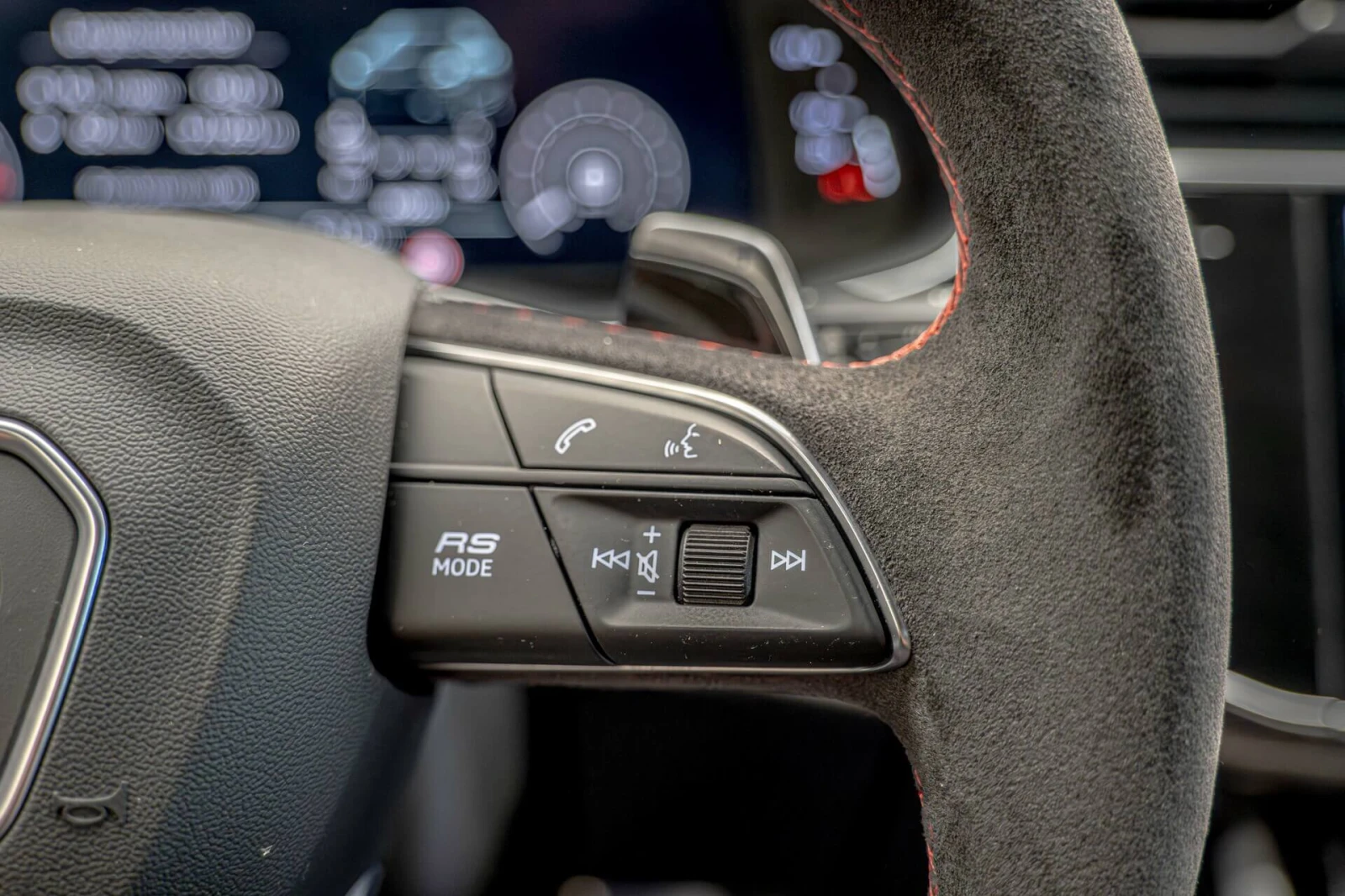 Audi RSQ8 Керамика/Карбон/HuD/Обдухване/Камера 360/Bang&Oluf, снимка 9 - Автомобили и джипове - 54743201