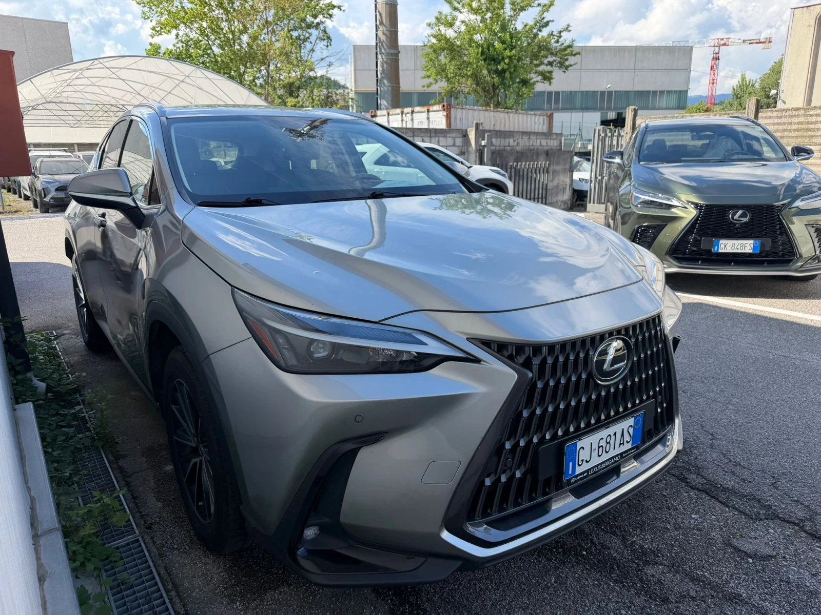 Lexus NX 450 h+ Plug-in Hybrid 4WD, снимка 3 - Автомобили и джипове - 54793635