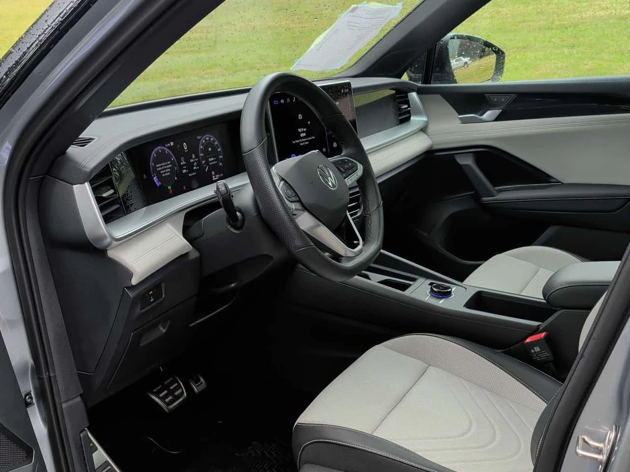 VW Tiguan * Comfortline R Line Black Edition * CARFAX * БЕЗ , снимка 5 - Автомобили и джипове - 54840471
