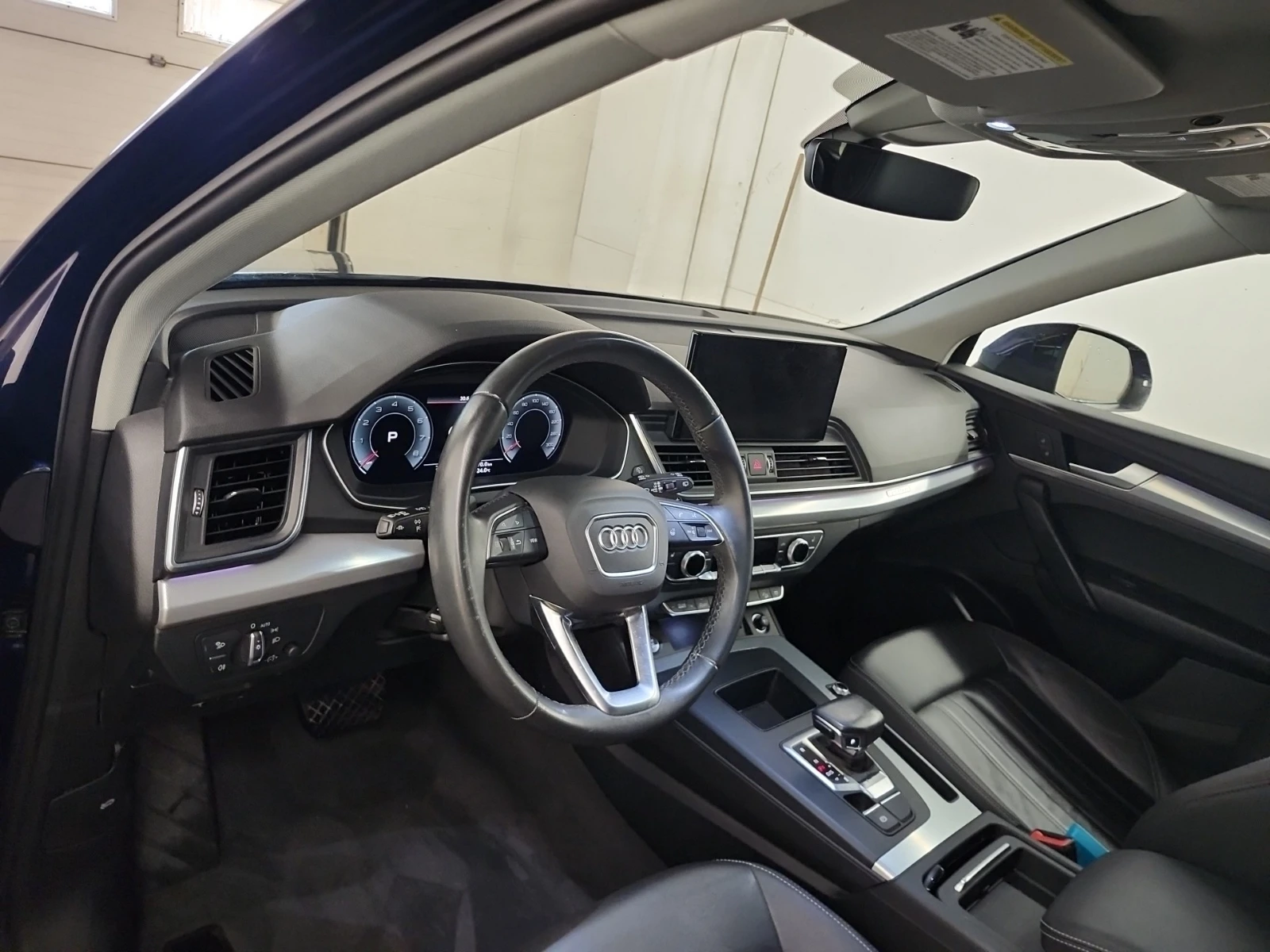 Audi Q5 Progressiv / Quattro / Navarra Blue Metallic / , снимка 9 - Автомобили и джипове - 55317157