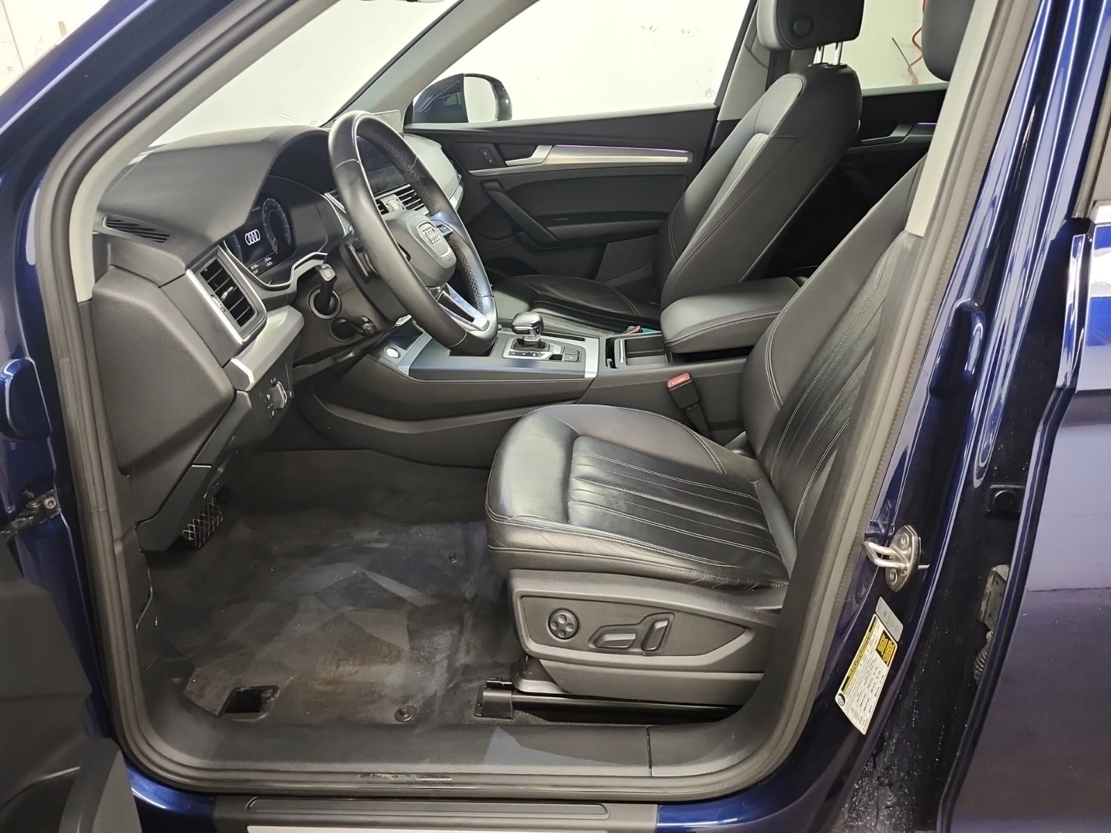 Audi Q5 Progressiv / Quattro / Navarra Blue Metallic / , снимка 7 - Автомобили и джипове - 55317157