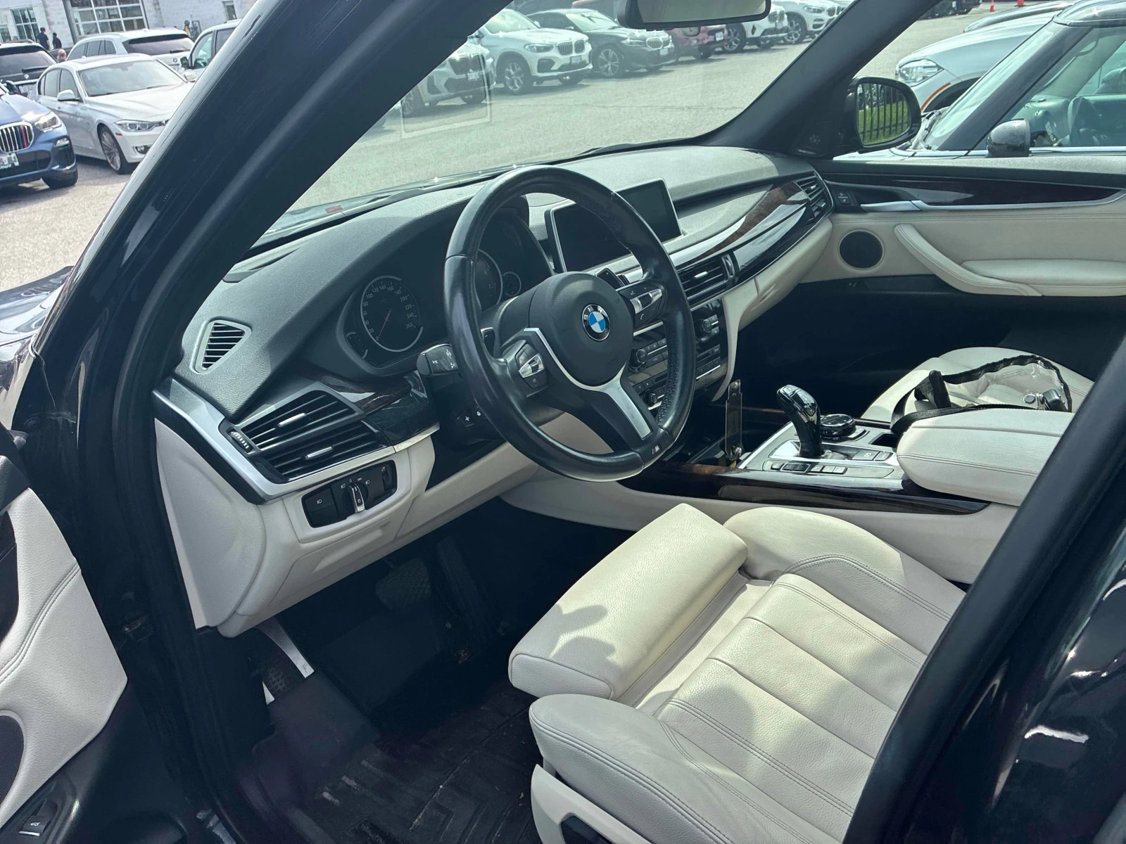 BMW X5 * xDrive35i * АВТОКРЕДИТ БЕЗ ПЪРВОНАЧАЛНА ВНОСКА* , снимка 16 - Автомобили и джипове - 55947287