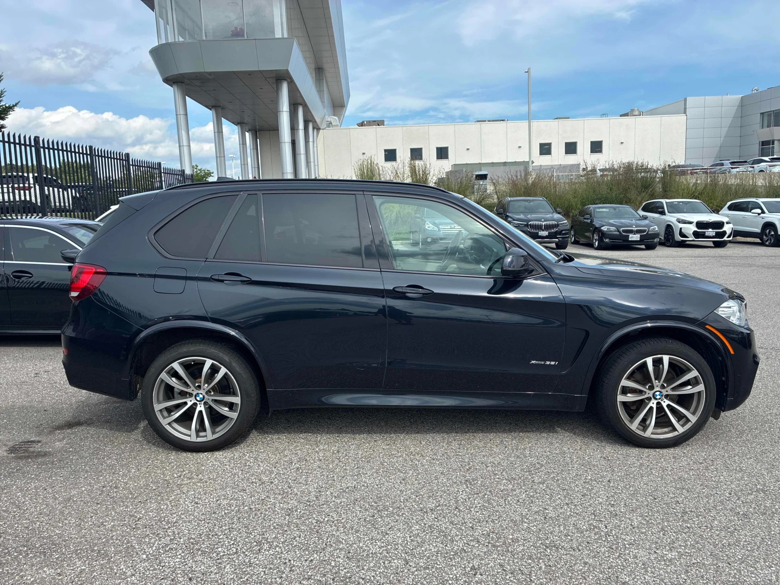 BMW X5 * xDrive35i * АВТОКРЕДИТ БЕЗ ПЪРВОНАЧАЛНА ВНОСКА* , снимка 3 - Автомобили и джипове - 55947287