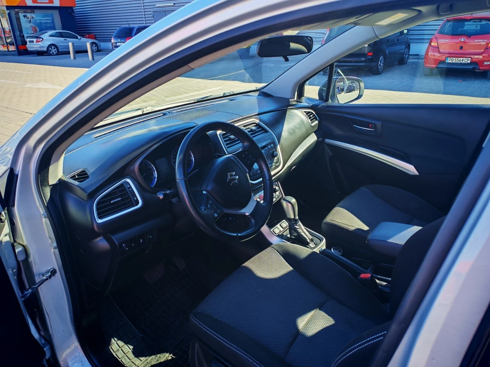 Suzuki SX4 S-Cross, снимка 9 - Автомобили и джипове - 56596861