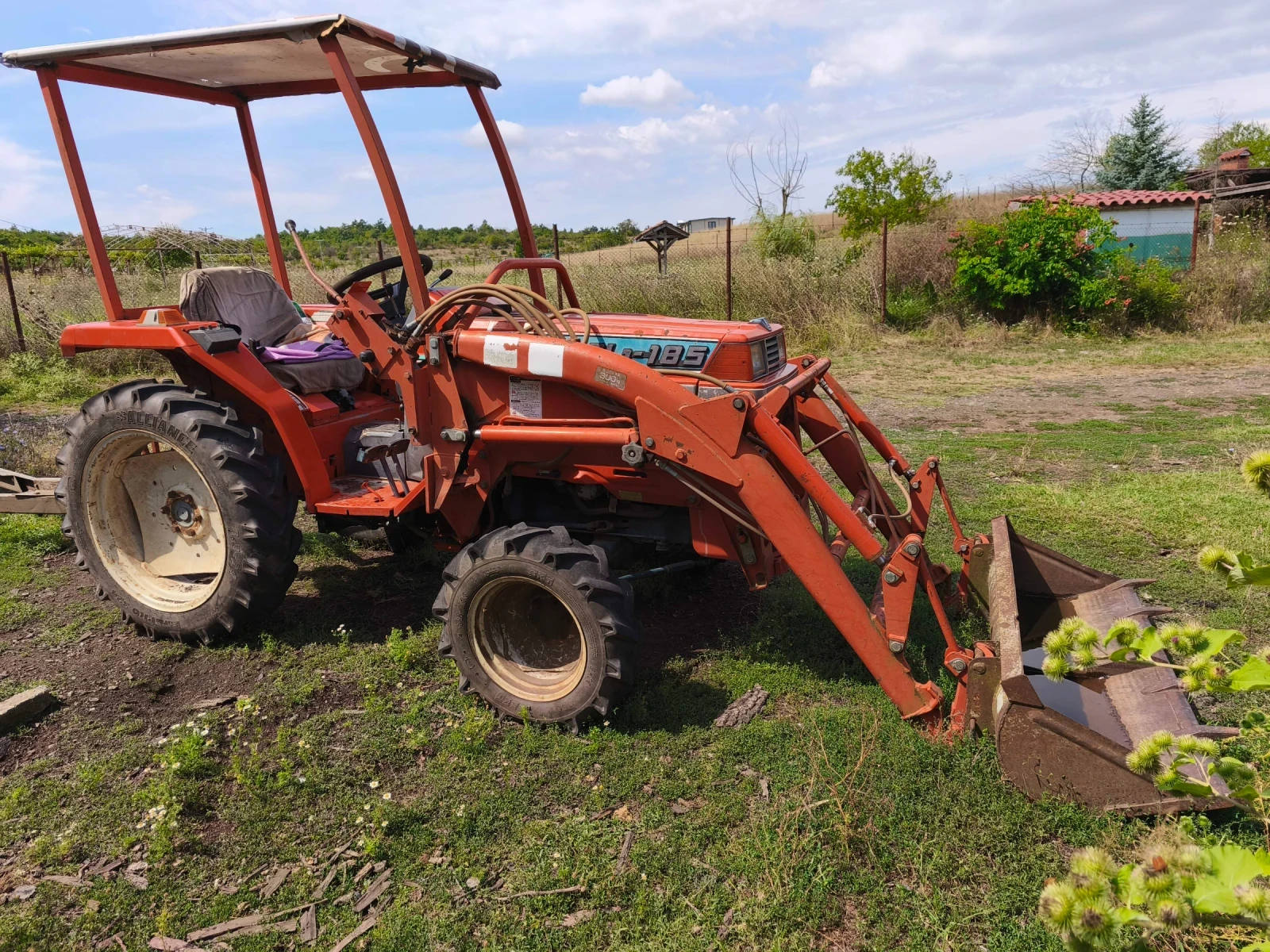 Трактор Kubota Sunshine ZL1-185