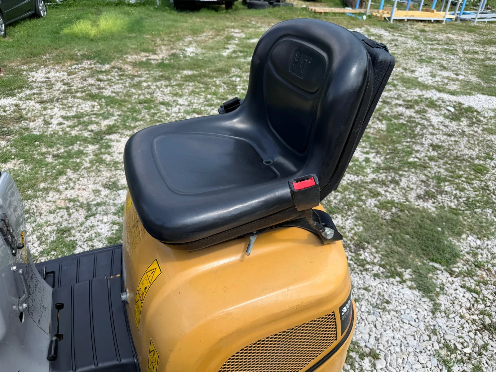 Багер Caterpillar 300.9 D EXCAVATOR, снимка 8 - Индустриална техника - 54793634