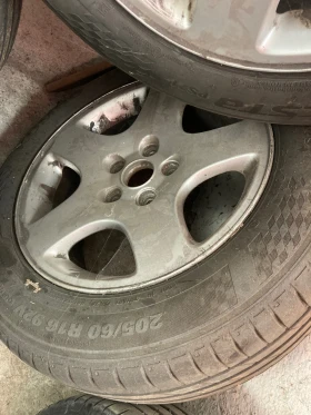 Гуми с джанти Kumho 205/55R16, снимка 4 - Гуми и джанти - 48555920