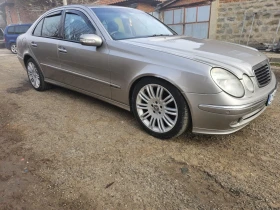 Mercedes-Benz E 320, снимка 6