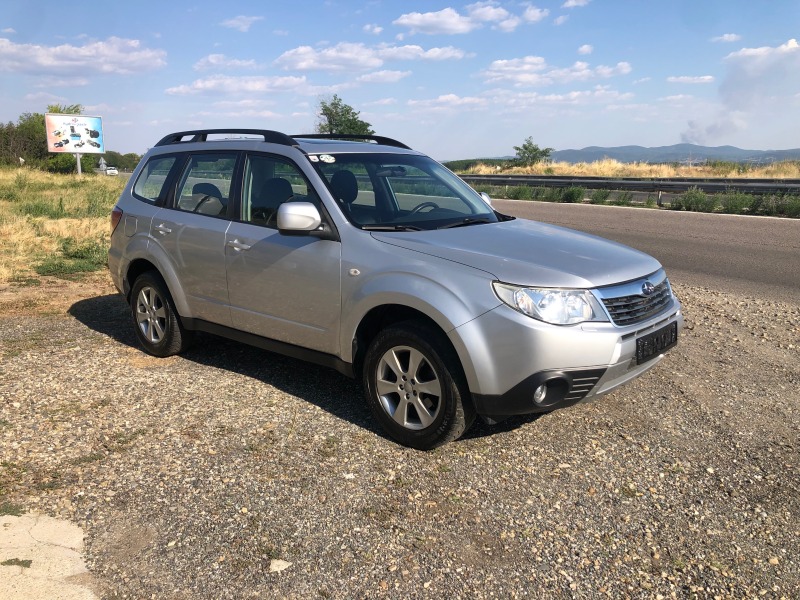 Subaru Forester 2.0 , снимка 2 - Автомобили и джипове - 46590408