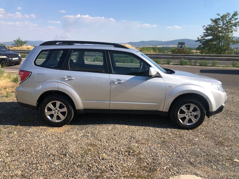 Subaru Forester 2.0 , снимка 3 - Автомобили и джипове - 46590408