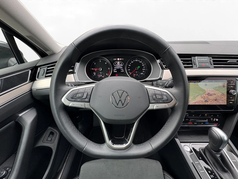 VW Passat 2.0 TDI ELEGANCE NAVI , снимка 8 - Автомобили и джипове - 47863228