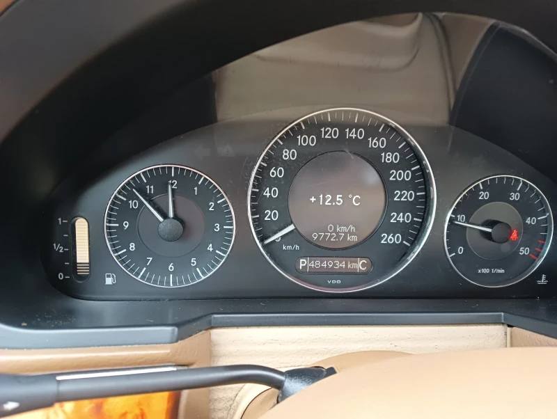 Mercedes-Benz E 200 Е класа CDI , снимка 6 - Автомобили и джипове - 49482442