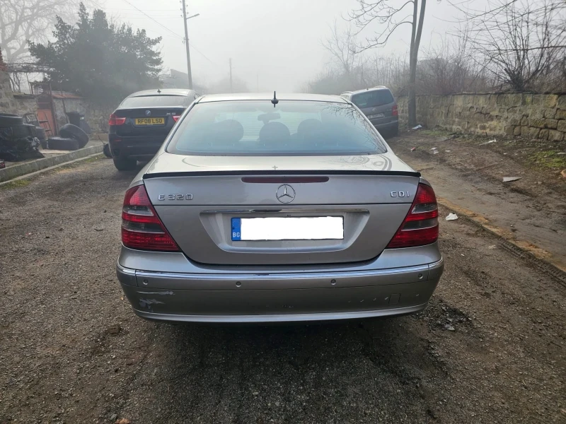 Mercedes-Benz E 320, снимка 3 - Автомобили и джипове - 49056861