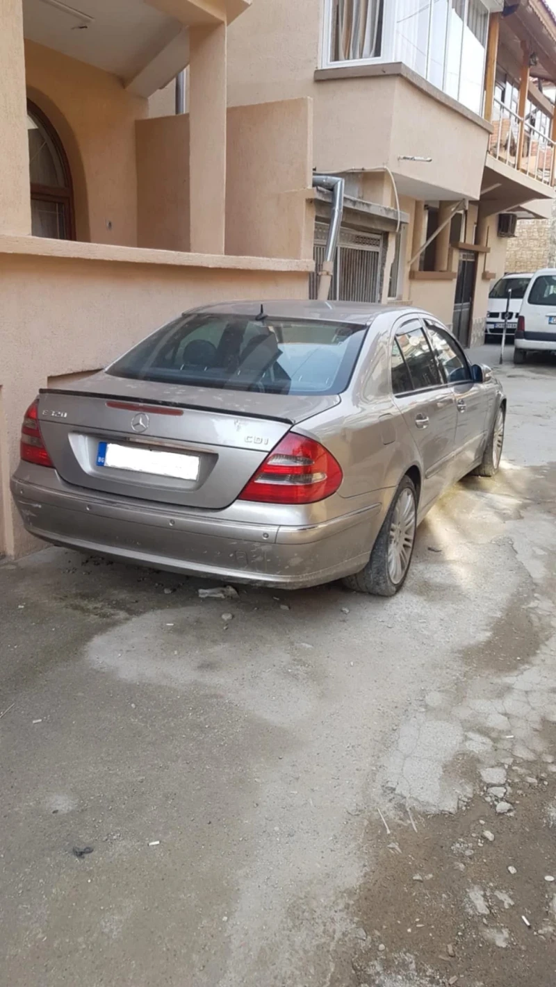 Mercedes-Benz E 320, снимка 2 - Автомобили и джипове - 49056861