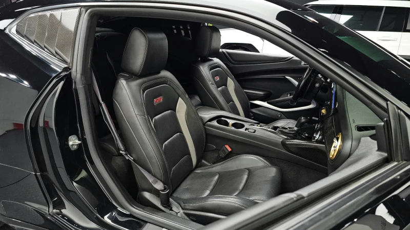 Chevrolet Camaro SS 6.2 V8 / Доставка за малко над 2 месеца, снимка 10 - Автомобили и джипове - 52468911