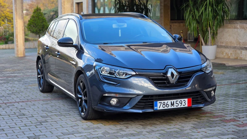 Renault Megane Grandtour 1.5 dCi Digital Night Paket, снимка 3 - Автомобили и джипове - 52482226