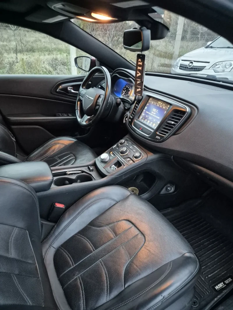 Chrysler 200, снимка 14 - Автомобили и джипове - 52611597