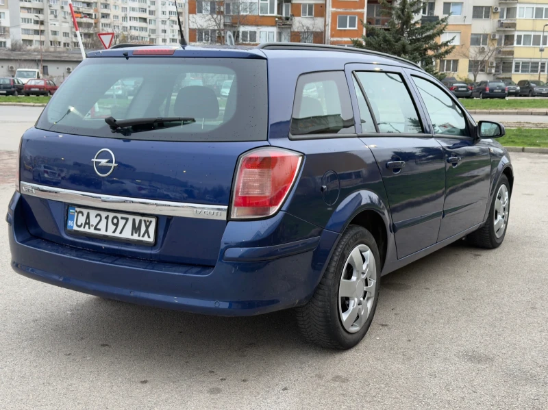 Opel Astra 1.7 CDTI ТОП СЪСТОЯНИЕ, снимка 4 - Автомобили и джипове - 52672647