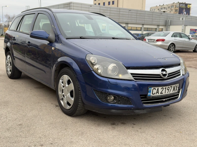 Opel Astra 1.7 CDTI ТОП СЪСТОЯНИЕ, снимка 3 - Автомобили и джипове - 52672647