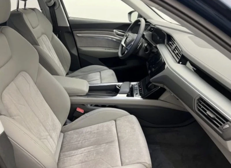 Audi E-Tron Гаранция , снимка 13 - Автомобили и джипове - 53113739