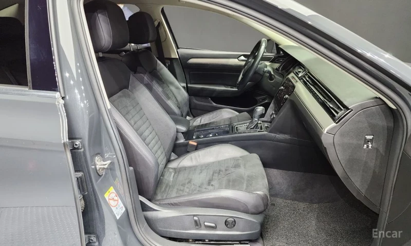 VW Passat, снимка 11 - Автомобили и джипове - 53166801