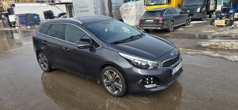 Kia Ceed Комби, снимка 2 - Автомобили и джипове - 53386679