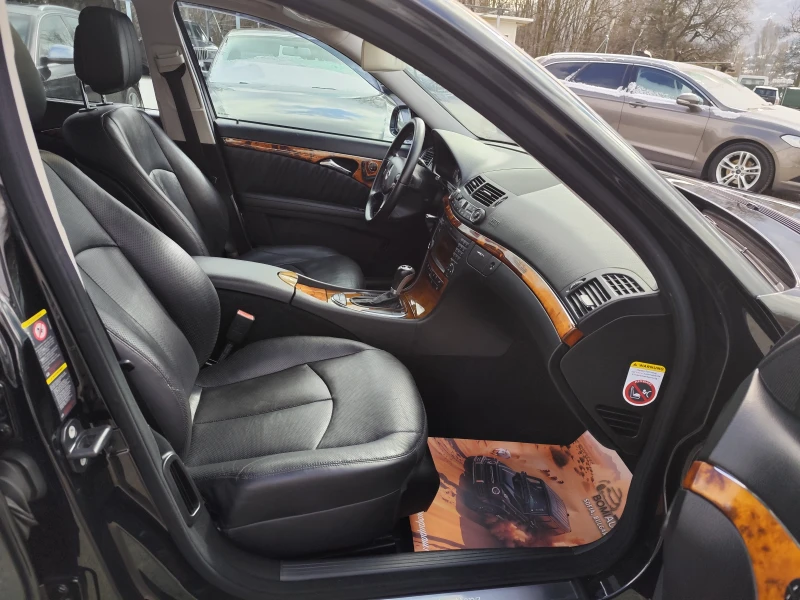 Mercedes-Benz E 320 CDi* EVO-4 MATIC* АВТОМАТИК* XENON* NAVI* КОЖА* , снимка 13 - Автомобили и джипове - 53521410