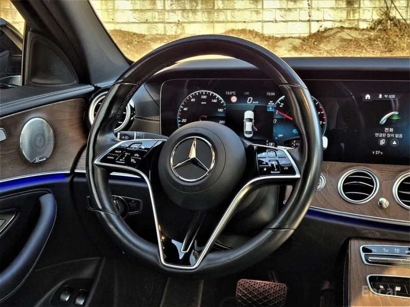 Mercedes-Benz E 300, снимка 6 - Автомобили и джипове - 53593076