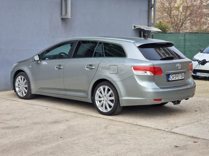 Toyota Avensis  - изображение 5