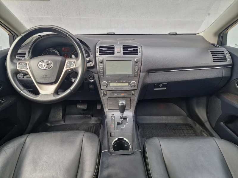 Toyota Avensis, снимка 12 - Автомобили и джипове - 53327720