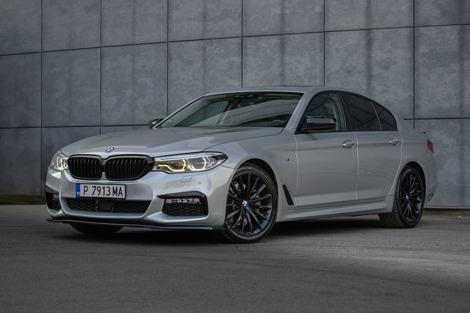 BMW 530 CarPlay, M пакет, Head up, LED, Recaro, снимка 1