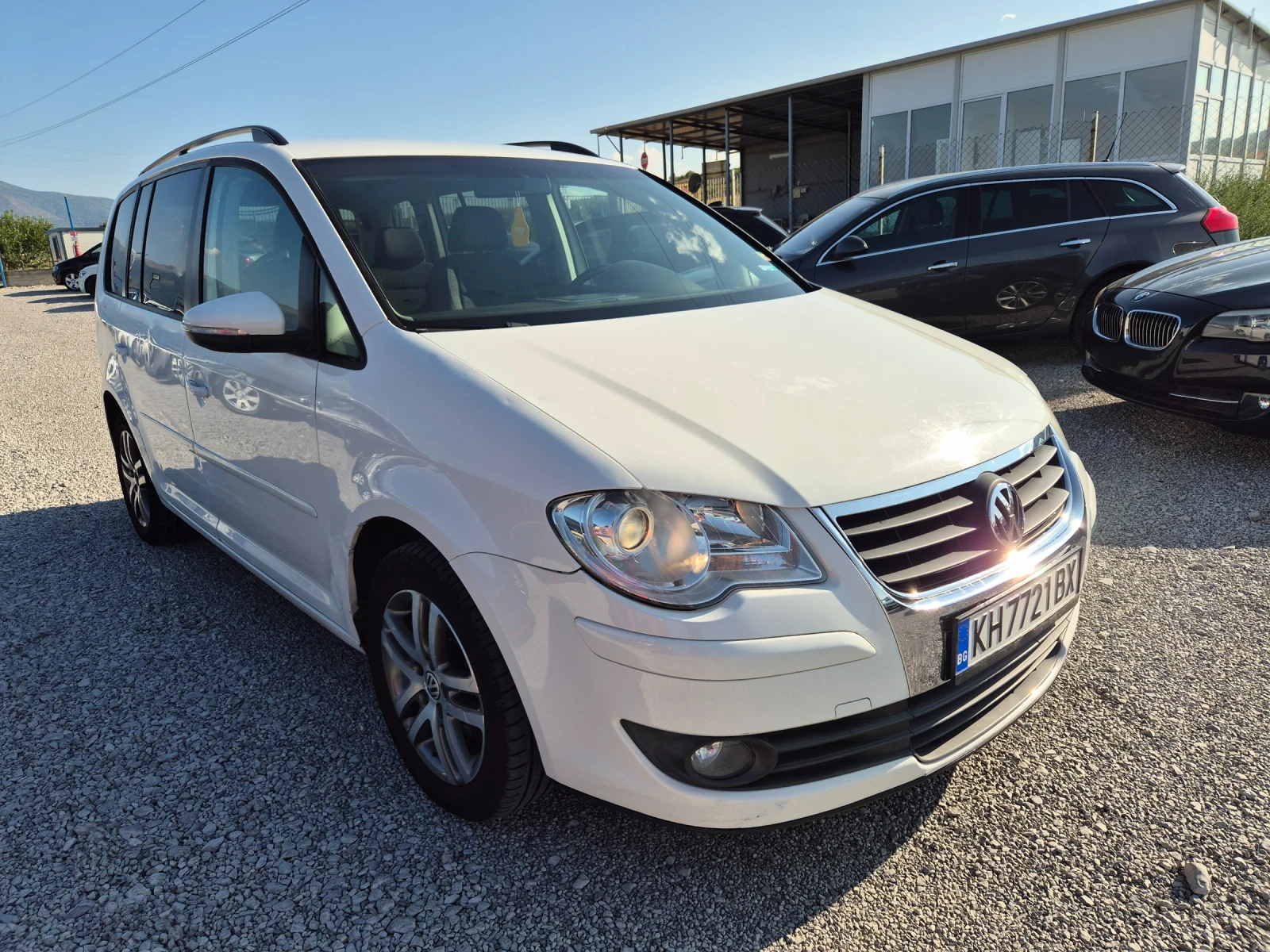 VW Touran 1.9 TDI DSG 7места - изображение 4