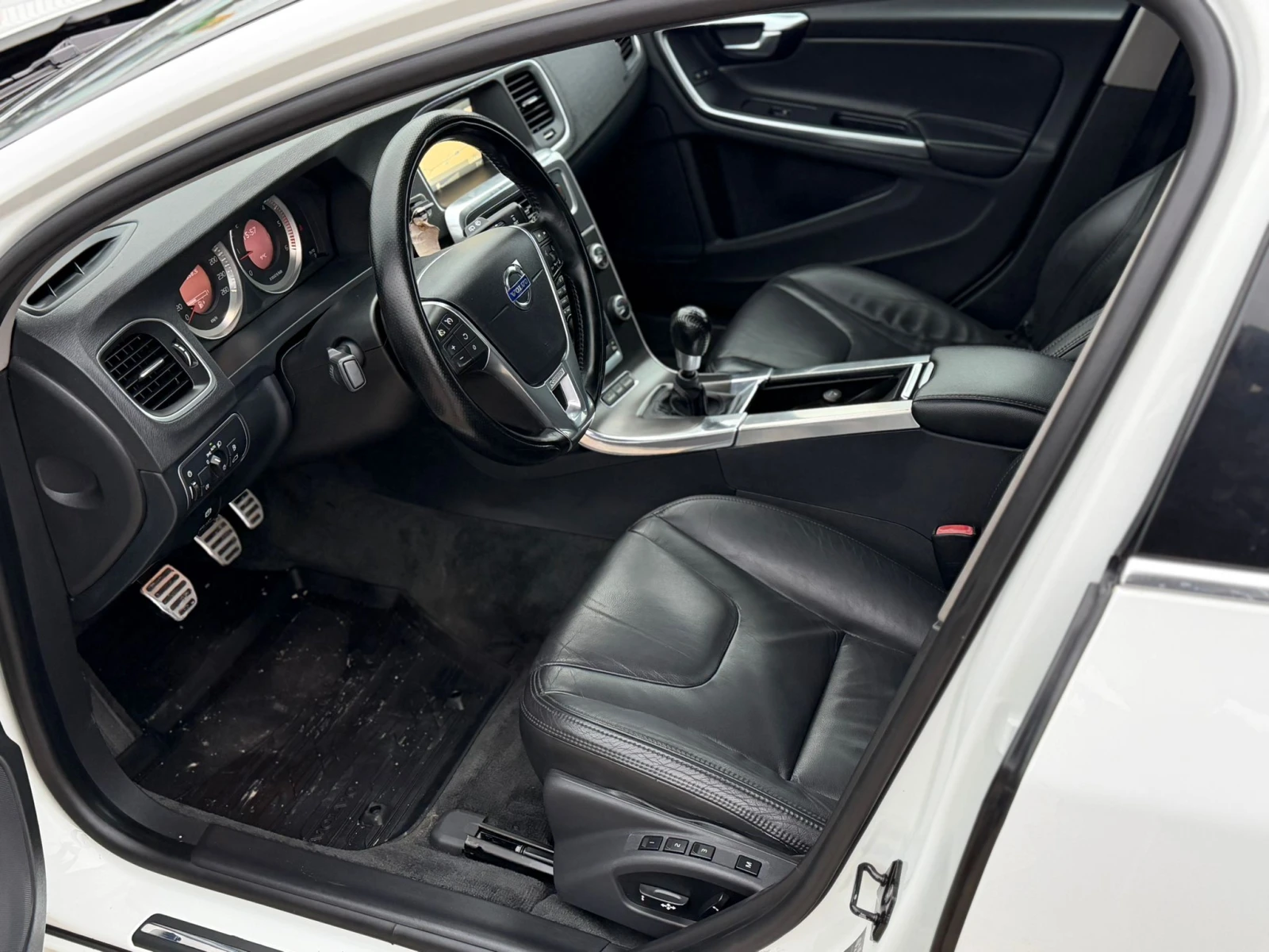 Volvo V60 2.0   | Mobile.bg   9