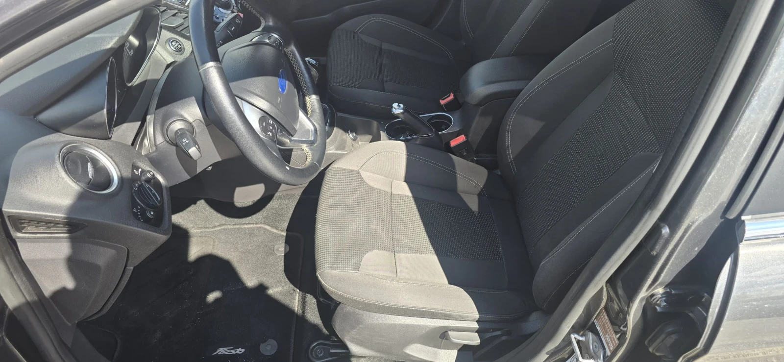 Ford Fiesta 1.5 D TITANIUM, снимка 7 - Автомобили и джипове - 54005540