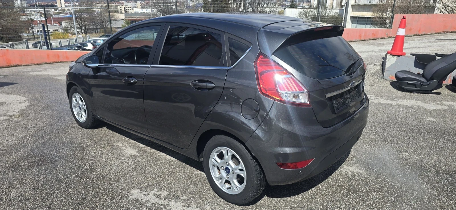 Ford Fiesta 1.5 D TITANIUM, снимка 3 - Автомобили и джипове - 54005540