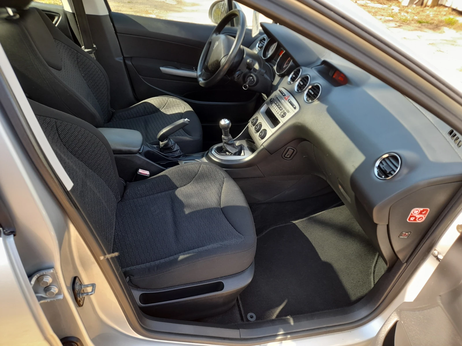 Peugeot 308 1.6hdi 92 к.с., снимка 9 - Автомобили и джипове - 54108214