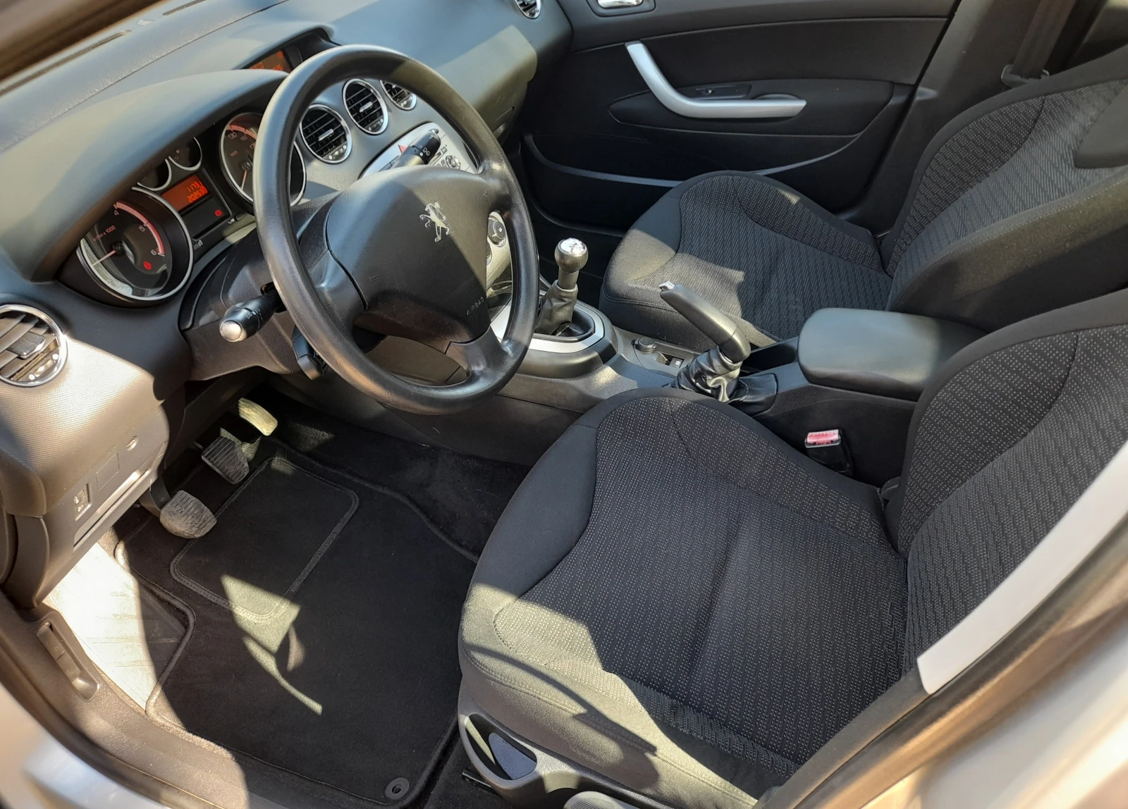 Peugeot 308 1.6hdi 92 к.с., снимка 5 - Автомобили и джипове - 54108214