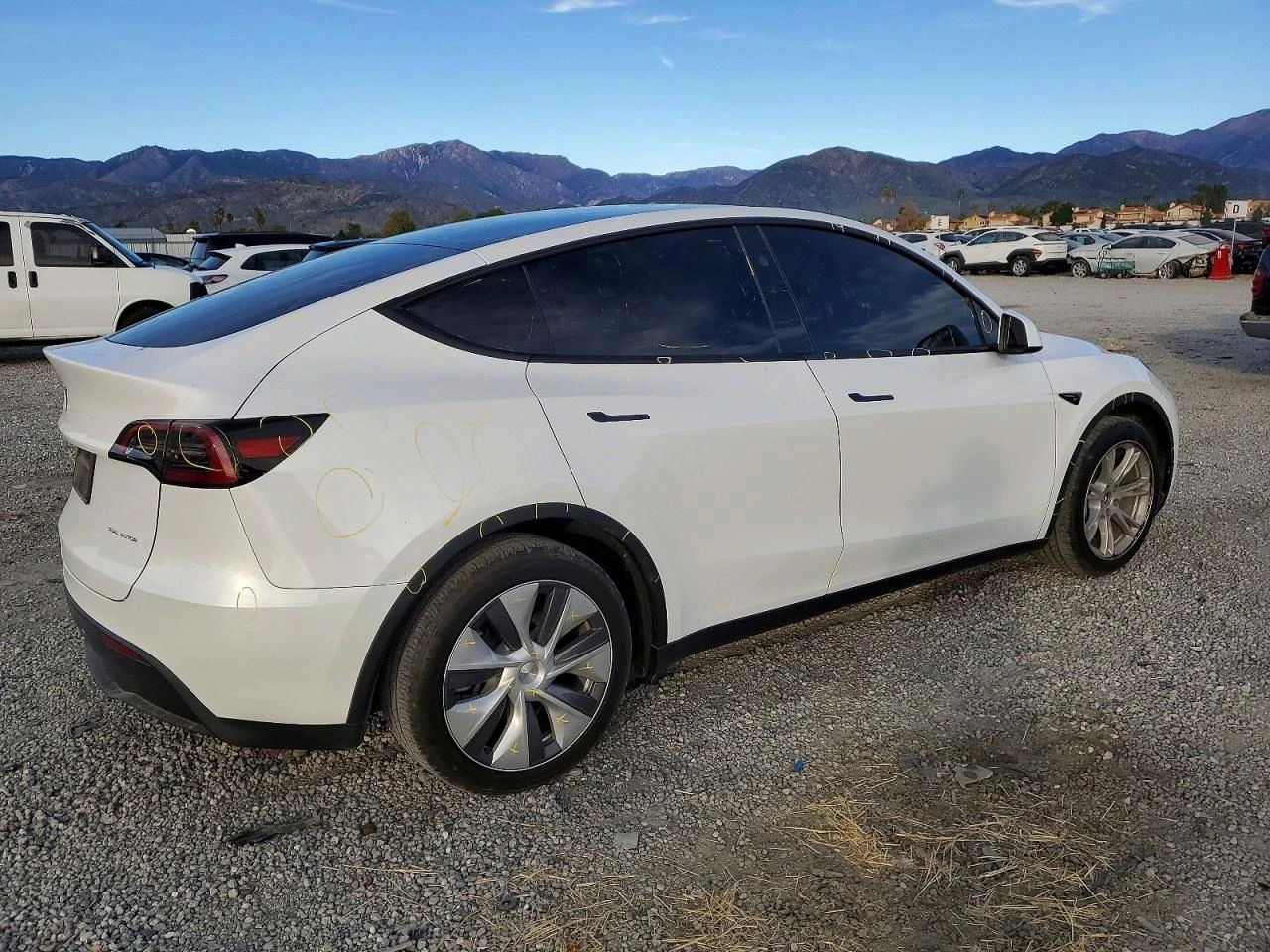 Tesla Model Y Long Range AWD, снимка 3 - Автомобили и джипове - 54152990