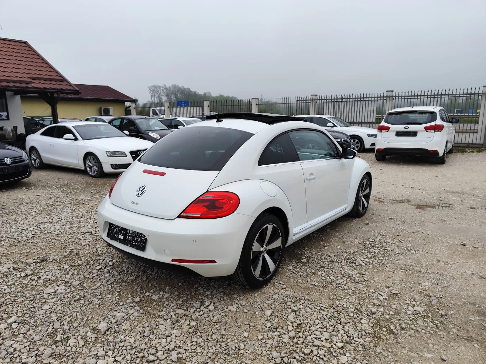 VW Beetle 1.6 дизел 105 коня, снимка 5 - Автомобили и джипове - 54255209