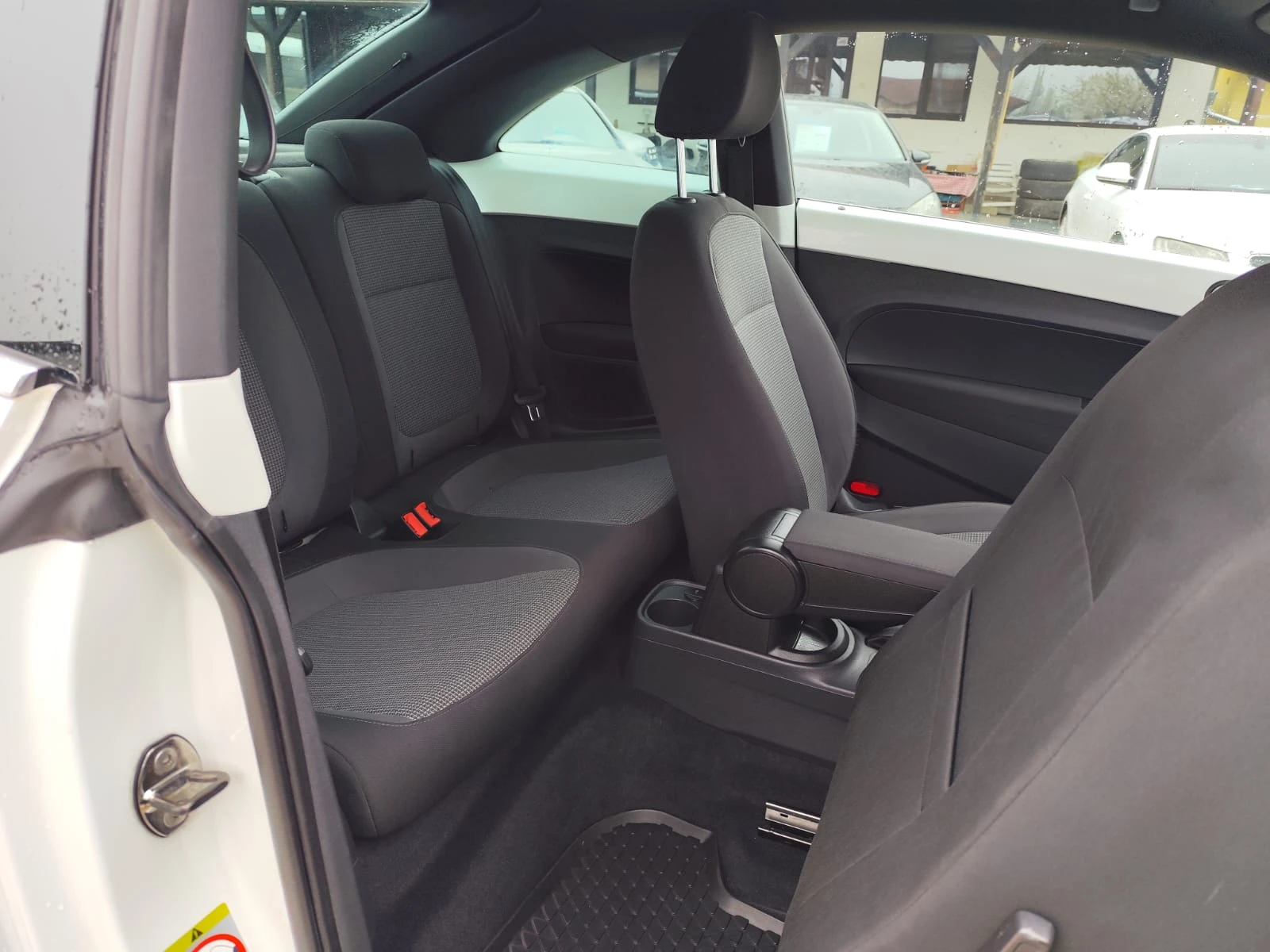 VW Beetle 1.6 дизел 105 коня, снимка 13 - Автомобили и джипове - 54255209