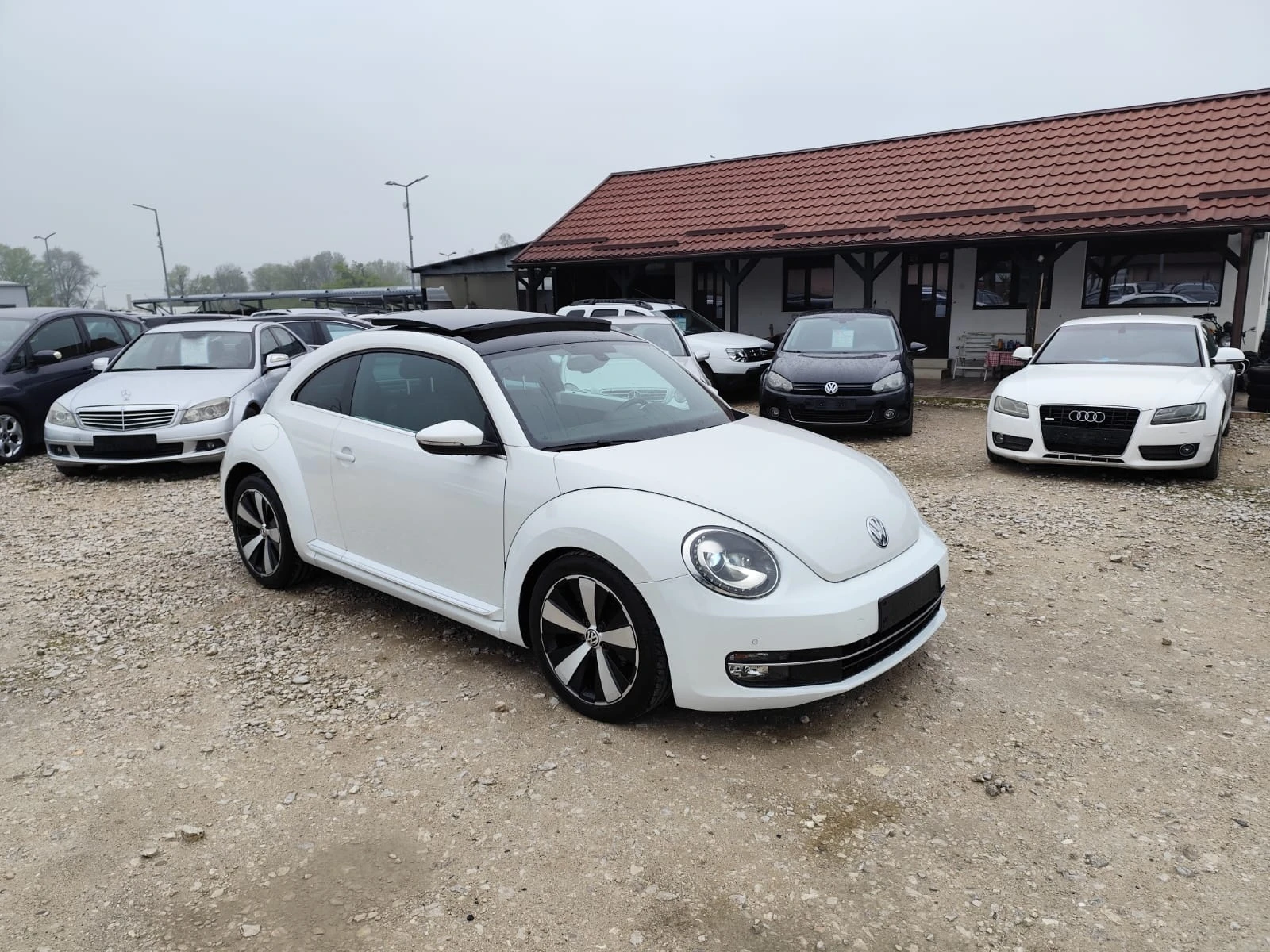 VW Beetle 1.6 дизел 105 коня, снимка 3 - Автомобили и джипове - 54255209